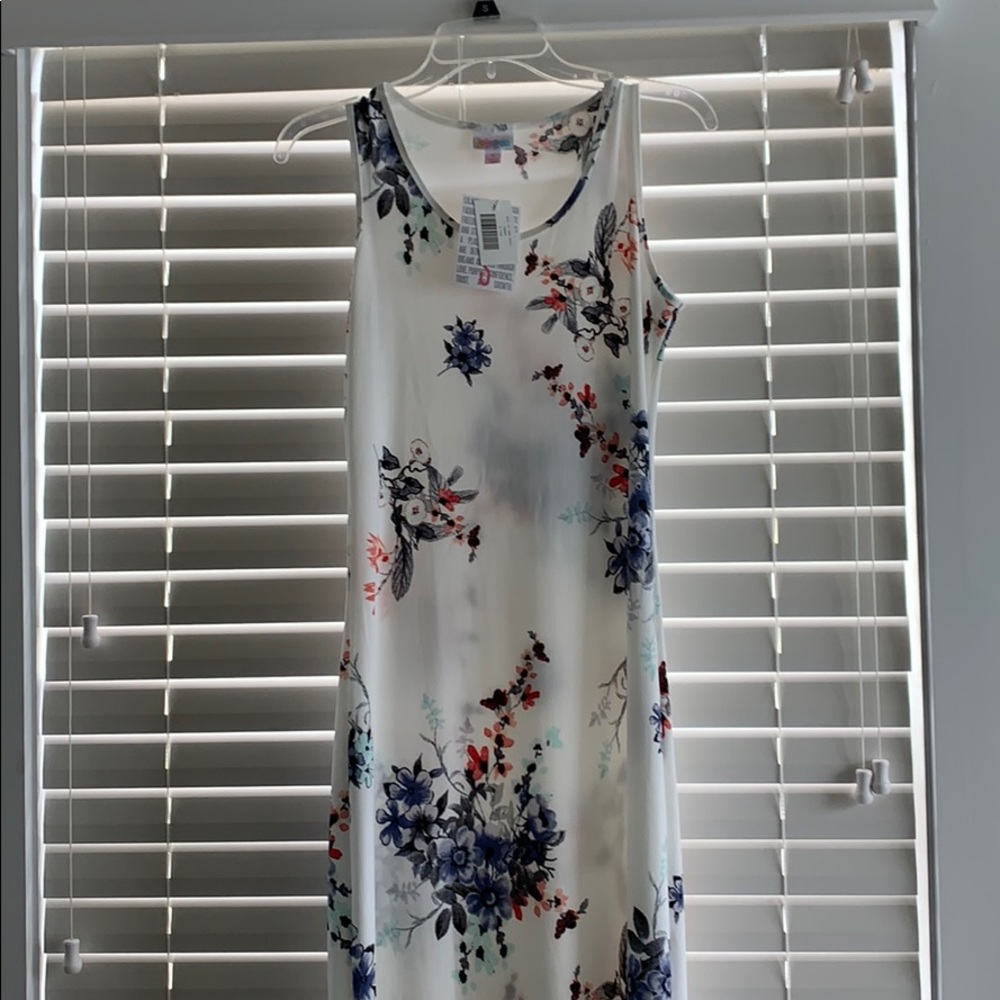 Sleeveless maxi dress